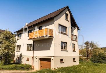 Attraktives Einfamilienhaus mit Potenzial und schönem Garten in ruhiger Wohnlage von Michelau