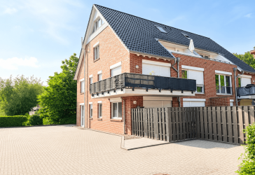 Neuwertige 2-Zimmer-Maisonette-Wohnung mit großzügigem Studio-/Hobbybereich in Buxtehude-Neukloster