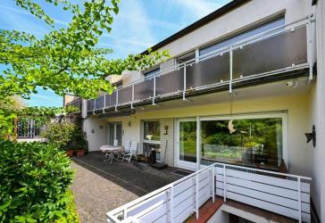 Vielseitig nutzbares Zweifamilienhaus mit Garten, Balkon und Sauna in Hattingen-Niederwenigern