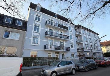 Provisionsfrei - Solides Mehrfamilienhaus mit 10 Wohneinheiten im beliebten Wandsbek