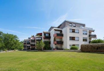 **3-Zi-ETW, 74 m², gut geschnitten, 2 Balkone, PKW-Stellplatz in bevorzugter Lage von Pforzheim**