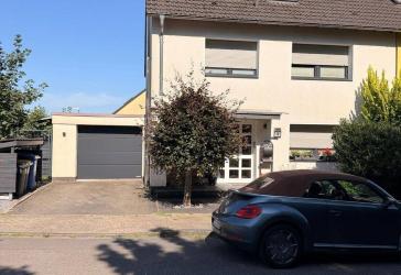 Viel Platz für Ihre Ideen: Großzügiges Einfamilienhaus in Waldrandlage in Schönebeck