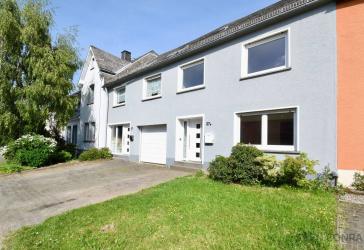 Zwei Häuser, ein Zuhause - Mehrgenerationenhaus mit großem Garten in Kempfeld