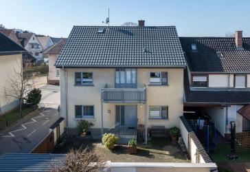 Bezugsfreies, gepflegtes Zweifamilienhaus in zentraler Lage von Rauenberg-Malschenberg