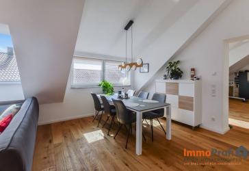 Exklusive Penthouse-Wohnung mit Dachterrasse, Balkon und Garage in toller Lage. Sofort frei!