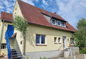 Großzügiges Zweifamilienhaus aus den 50er Jahren in 33154 Salzkotten/Verne
