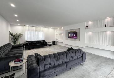 ** Ein Zuhause zum Verlieben: Großzügige Doppelhaushälfte mit 225 qm und hochwertiger Ausstattung **