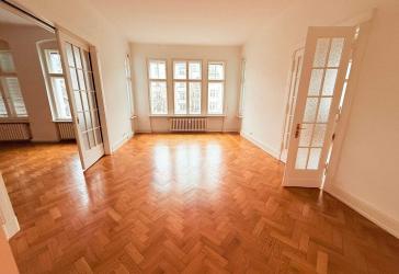 Wohnen und Arbeiten im repräsentativen Altbau! **TEILGEWERBE**