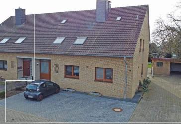 Gepflegtes Zweifamilienhaus in Voerde-Spellen mit großem Grundstück!