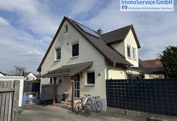 Wohnen und Arbeiten an einem Ort - Einfamilienhaus mit Büro und Garage