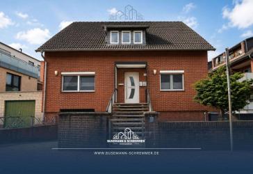 Flexibles Zweifamilienhaus in Garbsen - In zentraler, familienfreundlicher Lage