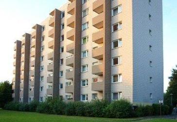 ***Geräumige renovierte 3-Zimmerwohnung im 5. OG bezugsfertig in zentraler Lage***