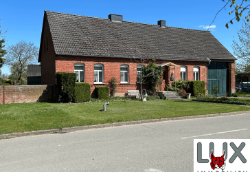 Kleines Bauernhaus - für Selbstversorgung oder Tierhaltung geeignet !