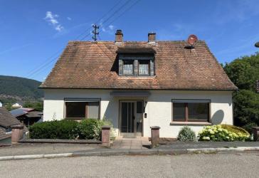 Wohnen in ruhiger Lage: Großzügiges 1- bis 2-Familienhaus mit herrlichem Weitblick!