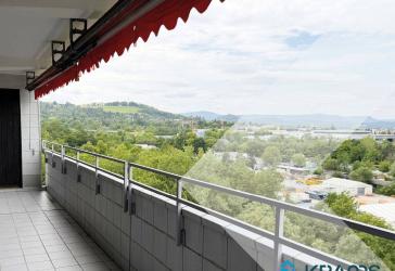 Aussicht plus Rendite: vermietete 4-Zimmer-Wohnung im 14. Stock!