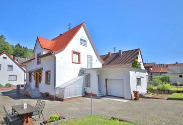Schönes Familienhaus mit viel Platz für Hobbyaktivitäten!