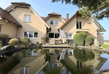 ZWEIFAMILIENHAUS in Traumlage
