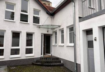 !!! KLEIN ABER FEIN - MIT SCHÖNEM INNENHOF IN DER ALTSTADT VON UNTERLIEDERBACH - PRIVATSTRAßE - KEINE PROVISION!!!