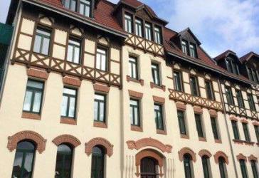 4 Raum Wohnung mit Balkon in Sanierung