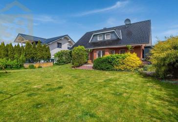 Modernes Einfamilienhaus mit Sauna, Kaminofen und Garten in Kästorf! Meine Immobilie=Mein Partner!