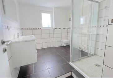 ?? Fünf-Zimmer-Wohnung in Pforzheim - modernisiert, lichtdurchflutet, mit Kamin und zwei Bädern