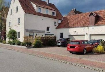 Mehrgenerationenhaus in guter Lage.