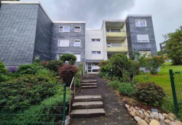 Frisch renovierte 2-Zimmer-Wohnung mit Balkon & Grünblick | 51 m²