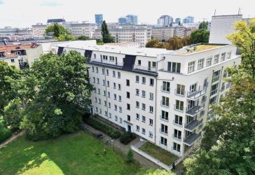 Exklusives Dachgeschoß in sehr gefragter Lage / hohe Räume / Terrasse / Lift / Lichtdurchflutet / weitere Wohnungen