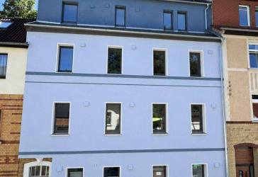 Erstbezug nach Sanierung* - Architektur trifft Lebensqualität - modernes Wohnen auf zwei Ebenen.