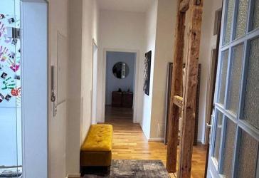 Übernahme eines bestehenden Mietverhältnisses maximale Mietdauer 24 Monate ohne Möbel möglich.
