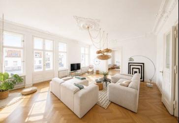 Schlüterstraße 6 Zi-Whg im VH 4. OG mit Aufzug - EBK u. Balkon