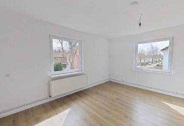 Helle 3-Zimmer-Wohnung mit Wannenbad