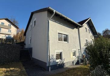 4,4 % Bruttorendite! Zentrumsnahe DHH in Deggendorf!