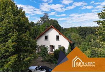 Familienleben im Grünen - Einfamilienhaus mit 2.438 m² Grundstück bei Weismain