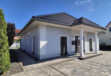 Moderner Bungalow - Gewerbe oder Wohnen? Sie entscheiden!