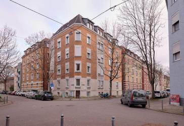 Altbaujuwel mit Balkon 4 Zimmer im Herzen von Bad Cannstatt