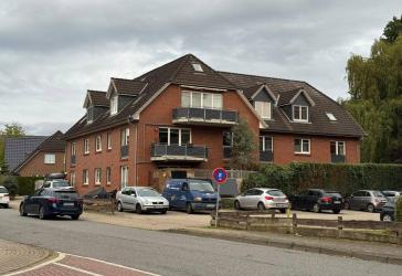 3,5-Zimmer-Wohnung in Buxtehude; großzügiger Wohnbereich mit offener Küche