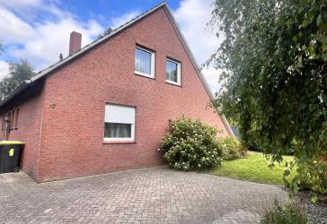 Einfamilienhaus, großes Grundstück, Pool, Klimaanlage & Terrassen