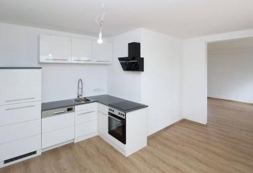 Frisch sanierte 2-Zimmer-Wohnung mit Terrasse und Garage