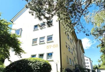 SOFORT FREI: Gut geschnittene 3.0 Zimmer Wohnung mit Balkon und Blick ins Grüne