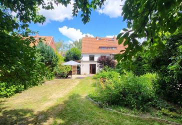 Gepflegte Doppelhaushälfte mit Garten, Anbau & Carport in Berlin