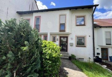 Geräumiges Reihenmittelhaus mit Garage & Garten - kurzfristig beziehbar!