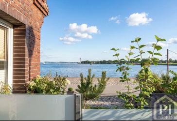 Exklusiver Unternehmensstandort in erster Wasserreihe - Arbeiten am Nord-Ostsee-Kanal