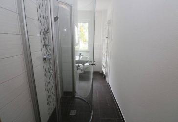 Platz für die ganze Familie... 4-RW im Erdgeschoss mit Dusche & Balkon!!!