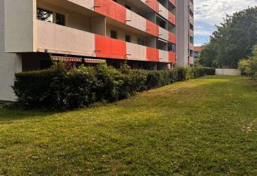 TOP RENOVIERTE 4-ZIMMER-EIGENTUMSWOHNUNG MIT TERRASSE IN SCHÖNER LAGE IN ERLANGEN-BRUCK