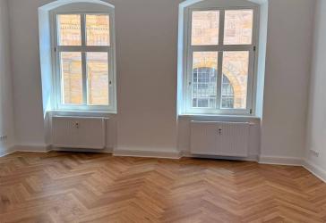 Erstbezug: Klimatisiertes DG Wohnen mitten in der Stadt - Zentral und dennoch ruhig!