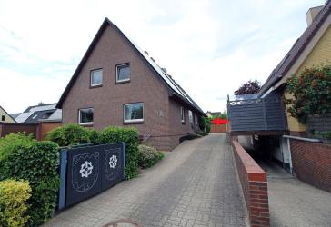 Schöne Doppelhaushälfte im Herzen von Oststeinbek