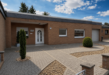 Bungalow mit Wintergarten, Whirlpool und traumhaftem Garten in Bergheim- Mitte