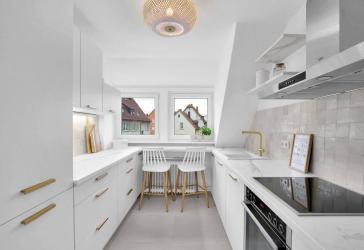 Sanierte 4-Zimmer-Wohnung in Stuttgart-Wangen mit Blick auf die Grabkapelle