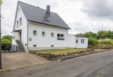 Freistehendes Einfamilienhaus in Lissendorf I 2021 teilsaniert I 4 Schlafzimmer I 2 Badezimmer